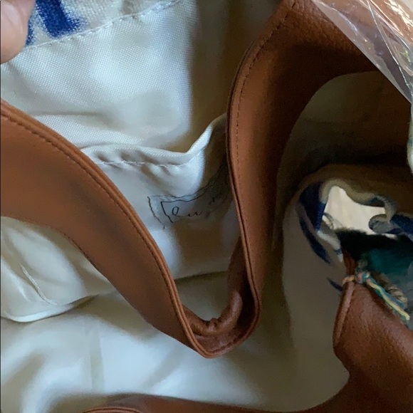 Vegan leather strap Laguna tie dyed tote - Picture 6 of 6